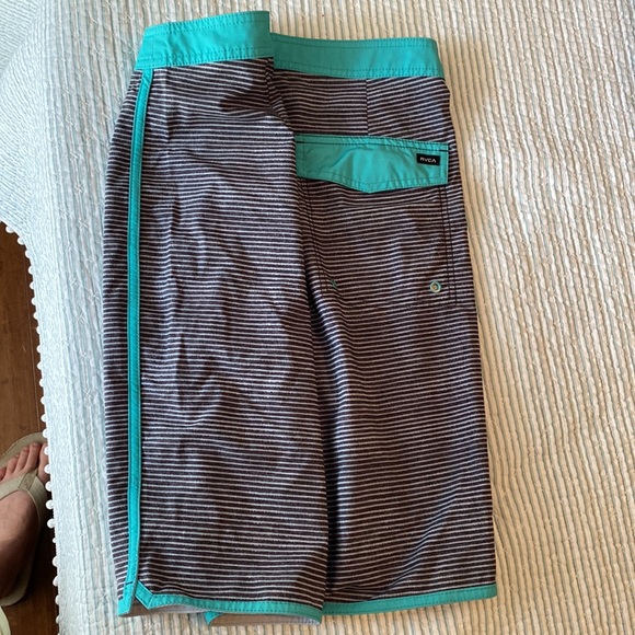 Rvca board shorts - Picture 2 of 2